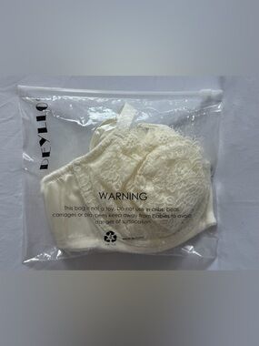 NWT~Deyllo Ivory Lace Bra~ 40B